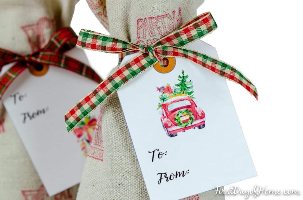 Easy Wine Bag Sewing Pattern with Free Printable Gift Tags