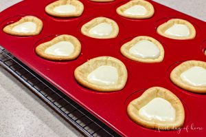 Heart shaped cheesecake mini cupcakes