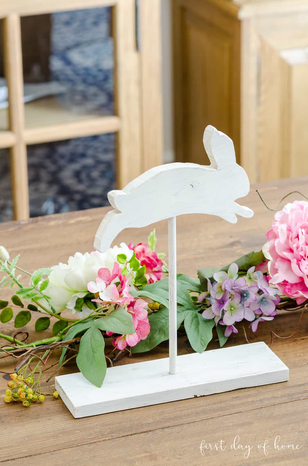 DIY wooden Easter bunny decor on tablescape