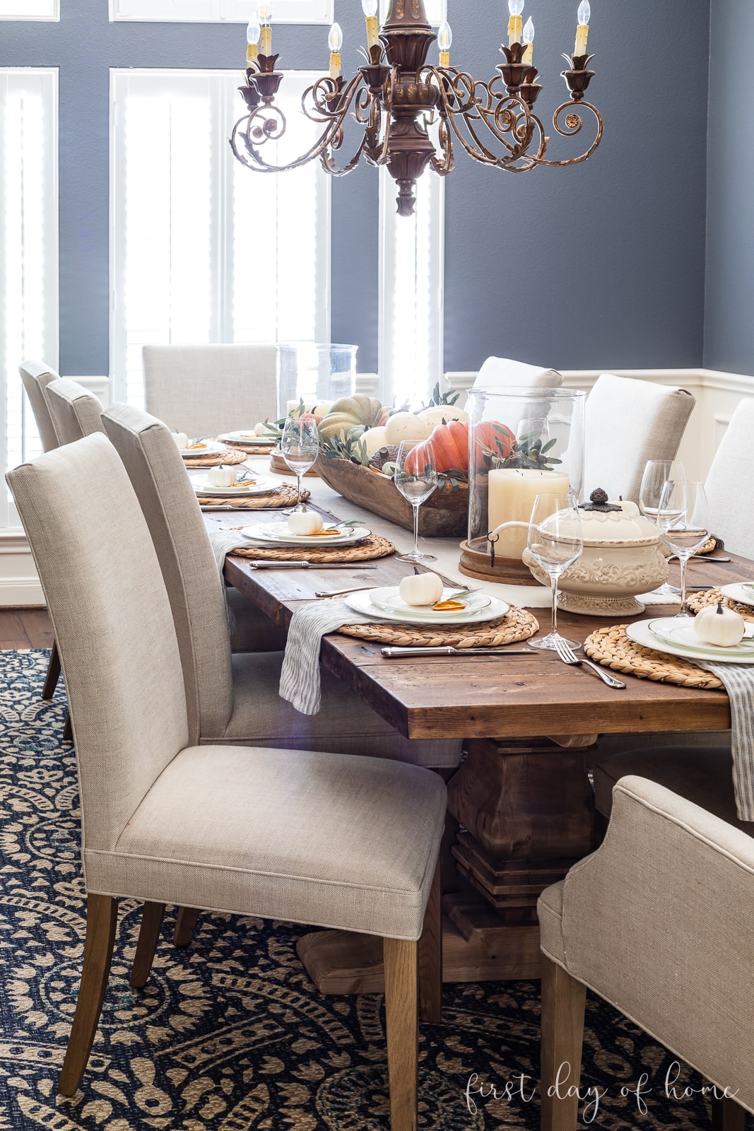 Dining room with fall table decor